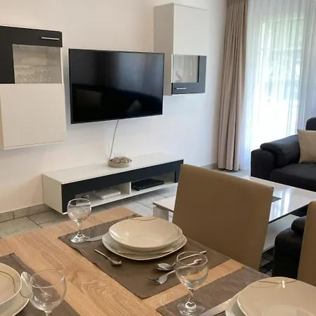 Arcadia Appartement-fewo 4-bettwohnung Mittelgrat By Interhome * Saas-Grund